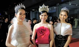 Top 3 HHVN 2020 và dàn người đẹp khoe sắc trên thảm đỏ WeChoice 2020