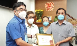 Truy tặng huy hiệu Tuổi trẻ dũng cảm cho Thượng uý công an hy sinh khi chống dịch