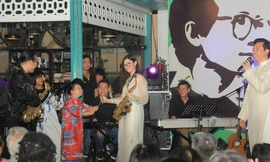 Hồng Nhung nồng nàn, sâu lắng với các nhạc phẩm bất hủ của Trịnh Công Sơn