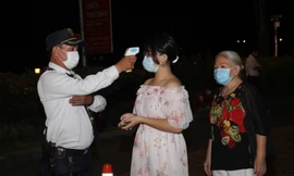 Hội hoa xuân Phú Mỹ Hưng mang cảnh trí các nước lân cận để chia sẻ với du khách không về nước dịp Tết 