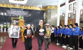 Đưa tiễn nhạc sĩ 'Bài ca đất phương Nam' về nơi an nghỉ cuối cùng