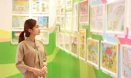 Triển lãm nơi cửa Phật