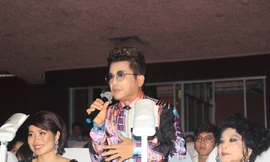 MC Thanh Bạch khuấy động sân khấu với bài vè vui nhộn