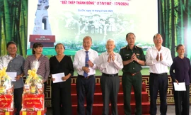 Nguyên Chủ tịch nước Nguyễn Minh Triết họp mặt truyền thống 57 năm danh hiệu 'Đất thép thành đồng'