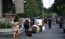 Người dân chung cư Carina Plaza báo mất tài sản sau vụ cháy