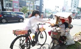 Cô gái xứ Nẫu miệt mài giúp người nghèo ở Sài thành