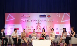 Các người đẹp HHVN khuyên bạn trẻ mạnh dạn 'tạo bước ngoặt cuộc đời'