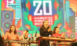 Nghệ sĩ Việt - Nhật - Tây Ban Nha khai hội Hò Dô 2022 trên Phố đi bộ Nguyễn Huệ