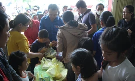 500 phần cơm nghĩa tình tặng người nghèo