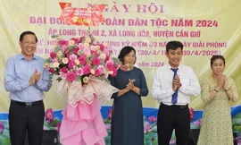 Chủ tịch UBND TPHCM: Bà con phải đẹp trong lời ăn tiếng nói, trong quan hệ tình làng nghĩa xóm