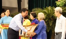 Chủ tịch TPHCM: Phát hiện, tôn vinh những kết quả sáng tạo của nhân dân thành phố