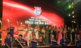 Phát động hành trình 'Tuổi trẻ Việt Nam nhớ lời Di chúc theo chân Bác'