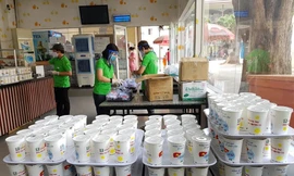 Tiếp nối 'Hành trình của những chiếc ly giấy' đến vùng dịch