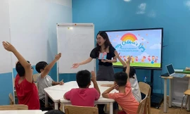 Ôn thi chương trình mới, teen chẳng ngại "tự bơi" với công cụ học tập hiệu quả