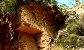 Kỳ bí những căn hầm chứa ngập báu vật