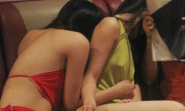 Nhà hàng ở Sài Gòn chỉ tuyển tiếp viên còn... trinh