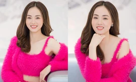 Bà xã NSND Công Lý diện áo lông vũ hồng rực, khoe nhan sắc rạng rỡ ngày đầu năm mới 