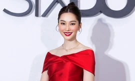 Hoa hậu Đặng Thu Thảo hiếm hoi xuất hiện ở show thời trang