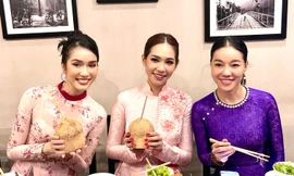 Hoa hậu Quốc tế 2019 mặc áo dài đi ăn bún chả cùng Á hậu Phương Anh ngay khi vừa đến Việt Nam 