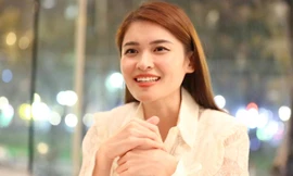 Thùy Dung: 'Chồng không thích tôi đóng phim, tương tác bạn diễn nam'