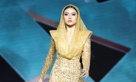 Váy dạ hội sexy ở chung khảo Hoa hậu Hòa bình Việt Nam 2022