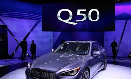 Infiniti Q50 có giá từ 36.450 USD