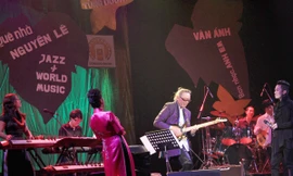 Nguyên Lê mơ kỳ nghỉ Việt Nam