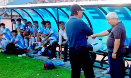 Bầu Kiên nổi nóng khi biết trụ cột Thanh Trung không chịu ra sân thi đấu Ảnh: Nhật Quang