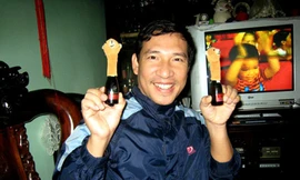 Vợ Quang Thắng bị buộc thôi việc vì sinh con thứ 3