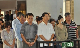 Nguyên lãnh đạo Vinafor và CNRTN hầu tòa