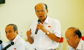 ĐB Đỗ Văn Đương: Nếu nền kinh tế vẫn sử dụng nhiều tiền mặt, luật này không thể chống tội phạm rửa tiền được. Ảnh: Hồng Vĩnh