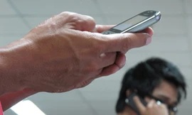 MobiFone, Vinaphone không ngừng nghẽn mạng