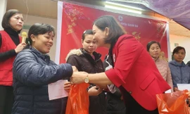 Hà Nội đã trao hơn 2,2 triệu suất quà cho các đối tượng trong dịp Tết Nguyên đán Giáp Thìn 2024.