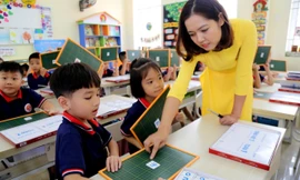 "Nhà giáo Nhân dân", "Nhà giáo Ưu tú" công tác ở Hà Nội sẽ được hỗ trợ một lần từ 15-20 đồng