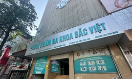 Hà Nội: Đình chỉ hoạt động 2 phòng khám, tước chứng chỉ hành nghề 2 nhân viên y tế 