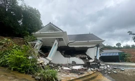 Nhiều sông ở Hà Nội báo động lũ cấp 3