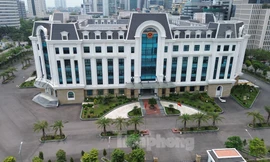 Hà Nội: Trụ sở UBND phường có 185 phòng làm việc cho khoảng 50 cán bộ