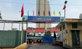 Chủ tịch Hà Nội phê bình Chủ tịch UBND quận Hà Đông do chậm trễ xử lý khu chợ trái phép 