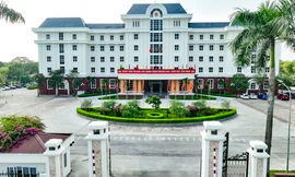 Hà Nội lấy ý kiến về tặng Huân chương cho lãnh đạo nhiều quận, huyện 