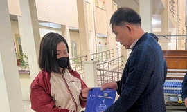 Lãnh đạo huyện Thường Tín thăm hỏi, hỗ trợ gia đình nạn nhân vụ cháy