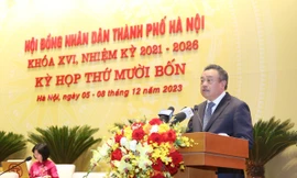 Chủ tịch UBND TP. Hà Nội Trần Sỹ Thanh phát biểu tại phiên chất vấn