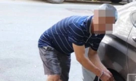 Đối tượng C. bị bắt quả tang khi có hành vi hủy hoại tài sản của người dân