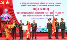 Đảng bộ, chính quyền và nhân dân quận Cầu Giấy đón nhận Huân chương Lao động hạng nhất, ngày 25/8/2022