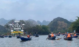 Chưa khai hội, chùa Hương đã đón hơn 2 vạn lượt khách trong 4 ngày Tết