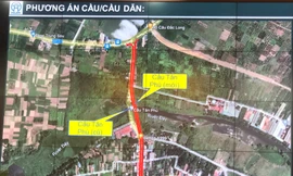 Chỉ dẫn đường đỏ cầu Tân Phú bắc qua sông Đáy