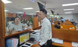 Hà Nội: Ra khuyến cáo về người dân ‘ùn ùn’ đi xin xác nhận để mua nhà xã hội