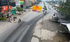 Dự án xây dựng đường Tam Trinh vẫn chưa hoàn thành sau 12 năm triển khai. 