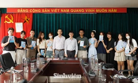 Sinh viên Ngoại giao trải nghiệm môi trường báo chí chuyên nghiệp tại các ấn phẩm Sinh Viên Việt Nam - Hoa Học Trò