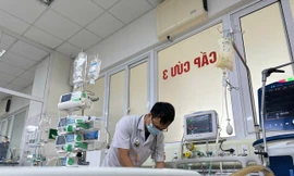 Tự tiêm tại cơ sở tư nhân, nam bệnh nhân liệt tứ chi, nguy cơ tàn phế vĩnh viễn