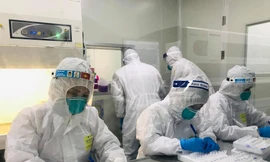 Tối 4/7, Việt Nam thêm 360 ca mắc mới COVID-19